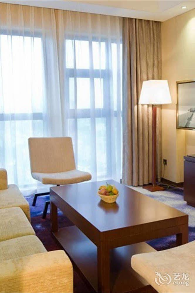 Bavaria City Hotel Бэйхай Экстерьер фото